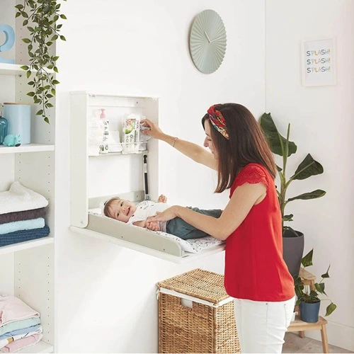 Cambiador de bebé de pared abatible
